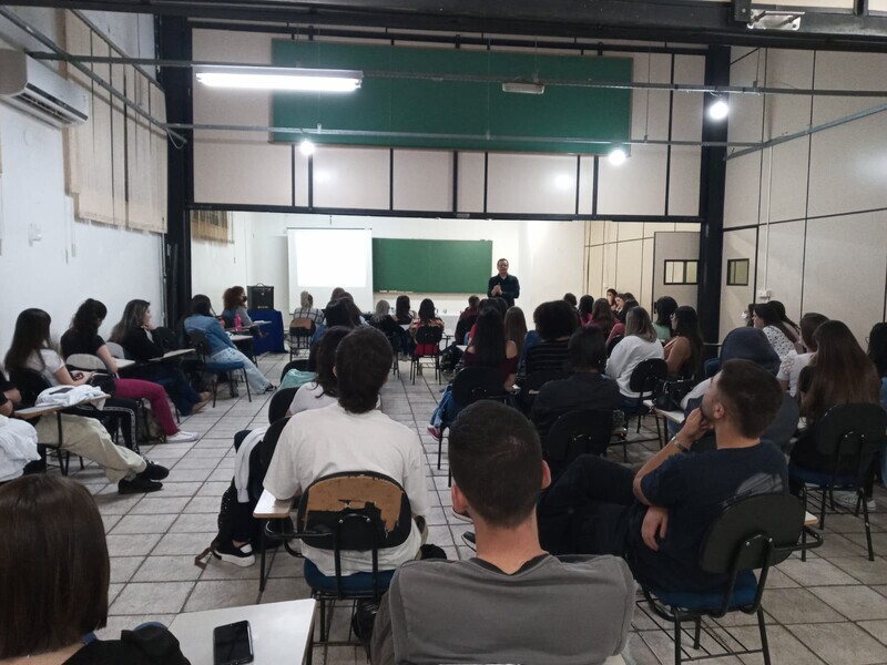 academicos-de-farmacia-da-faculdade-dom-bosco-participam-de-curso-de-injetaveis