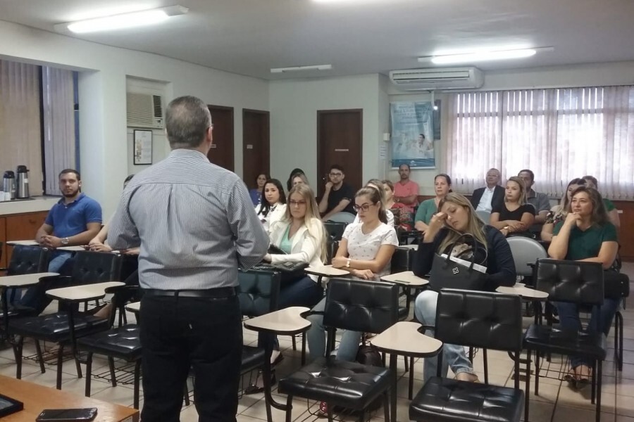 entrega-de-homenagens-e-reuniao-de-orientacao-em-maringa