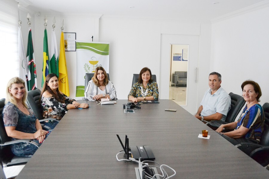 crf-pr-recebeu-a-visita-de-representantes-do-hospital-de-clinicas-de-curitiba