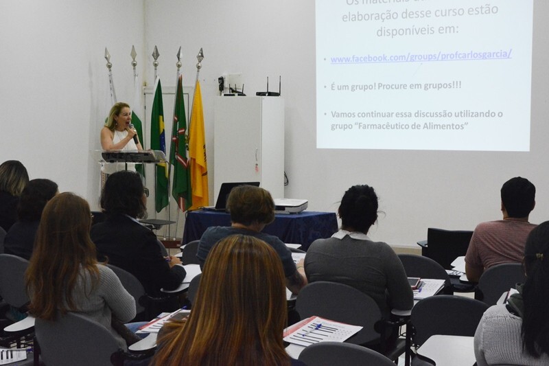 dispensacao-de-alimentos-e-suplementos-e-tema-de-curso-em-curitiba