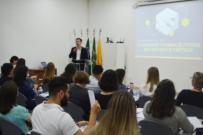 seminario-do-setor-hospitalar-abordou-cuidados-farmaceuticos-no-paciente-critico